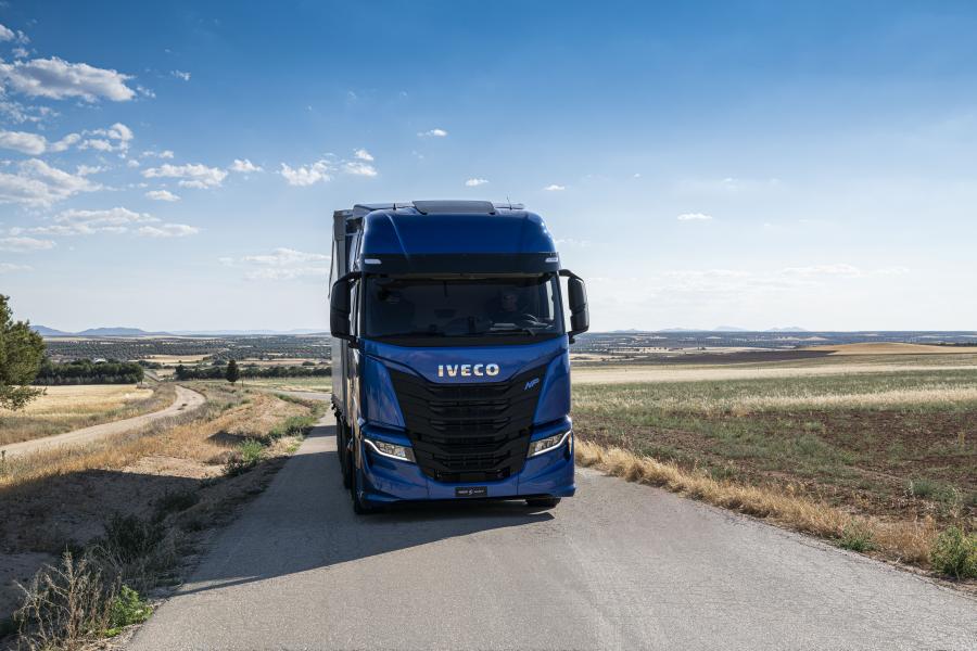  Iveco S-WAY NP S460 4x2 2019 года  (фото 3 из 19)